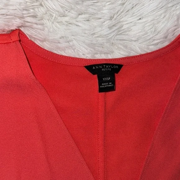 Ann Taylor Women's Sleeveless Top - Picture 3 of 6